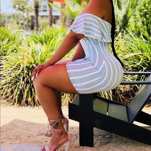 ‼️LAST LARGE‼️ OFF THE SHOULDER DRESS - Picture 3 of 5